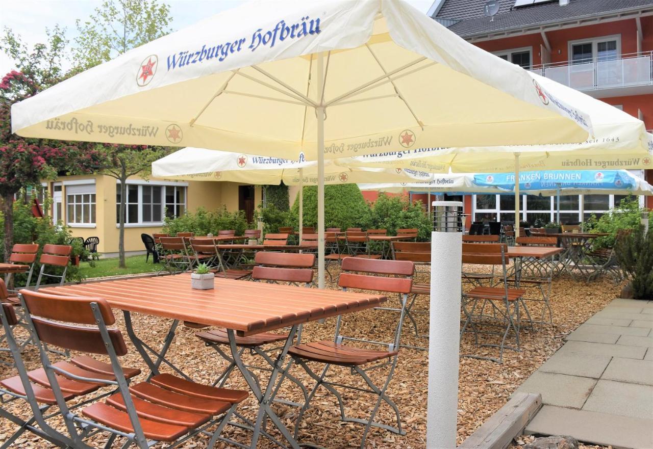Gasthaus Zum Stern Gollhofen ภายนอก รูปภาพ